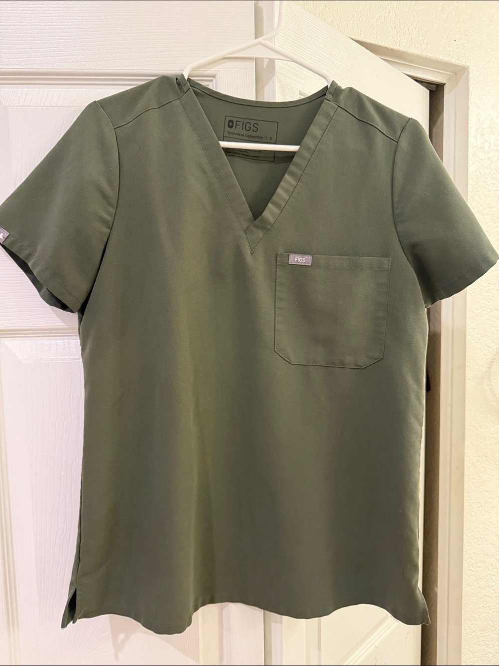 Figs Olive Catarina V-Neck Medical Scrub Top